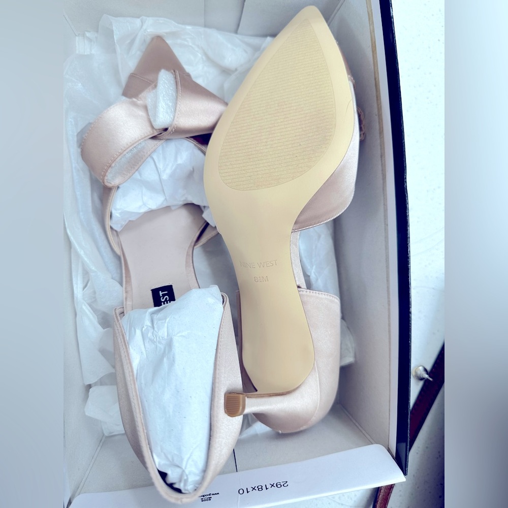 Heels with bow - Picture 6 of 7